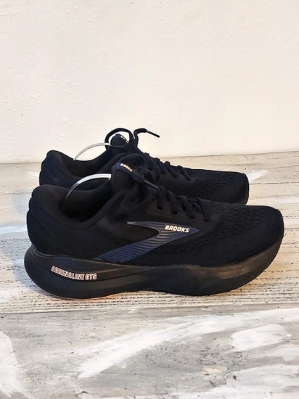 Brooks Adrenaline GTS 24 Running Shoes U.S.A Women's Size 7.5 black/black